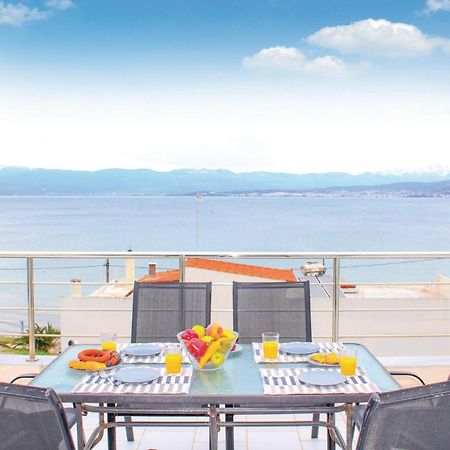 Amazing Home In Chalkida With Wifi Luaran gambar