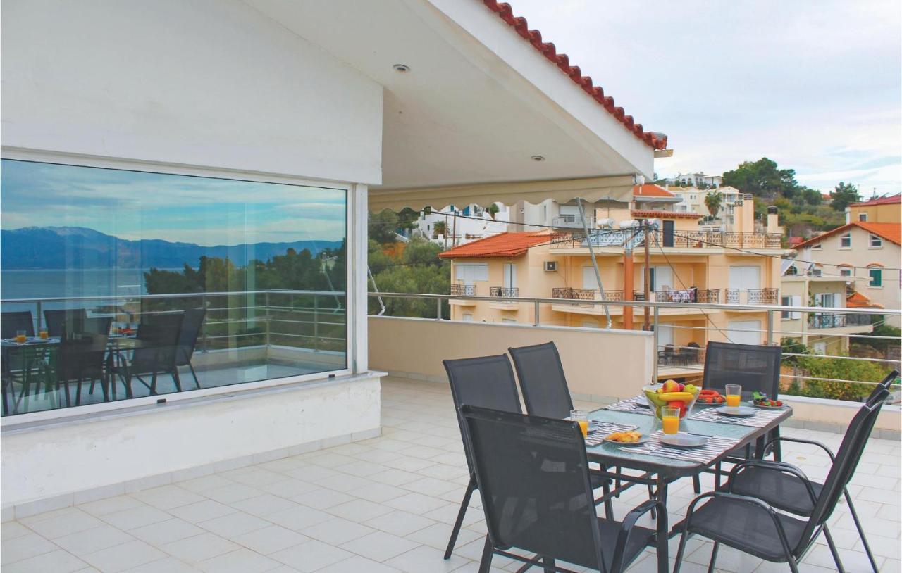 Amazing Home In Chalkida With Wifi Luaran gambar