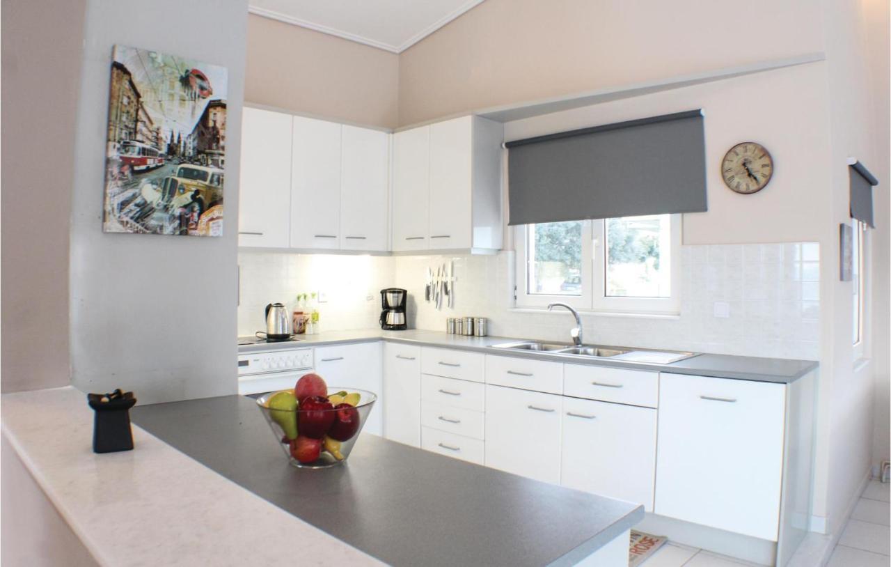 Amazing Home In Chalkida With Wifi Luaran gambar