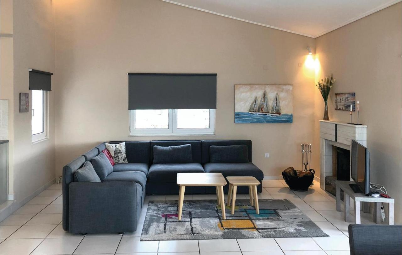 Amazing Home In Chalkida With Wifi Luaran gambar