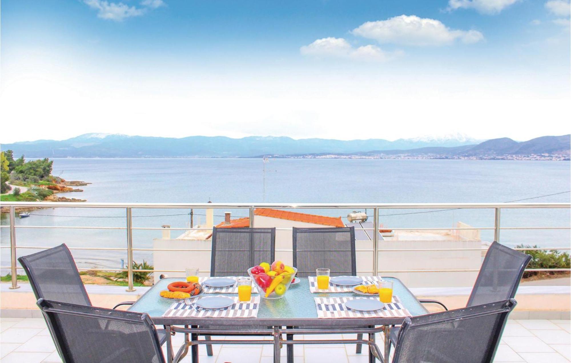 Amazing Home In Chalkida With Wifi Luaran gambar
